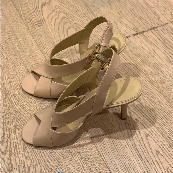 size 9.5 Michael Kors nude heels - Picture 4 of 4